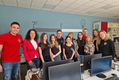 ПМГ „Иван Вазов“ – Добрич участва в Национална програма „Иновации в действие“ 