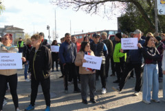 Пореден протест в района на „Пинета“ - хората искат спешен ремонт на улиците (ВИДЕО) 