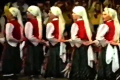 Поздрав за празника днес с танца „Алфатарски лазарки" на Александър Александров (ВИДЕО)