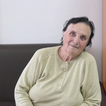 84-годишната Недка Лозева чете по няколко книги на седмица и не губи чувството си за хумор (ВИДЕО)