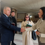 ИЗБОРИ 2026: Водачът на лявата листа в  Добрич Сияна Фудулова и Румен Петков дариха исторически книги на РБ „Дора Габе”