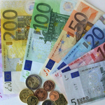 Изплащат великденските добавки  заедно с пенсиите за април