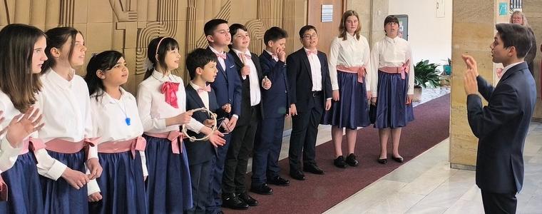 Детска хорова формация „LiberVox“ с музикален поздрав на Гергьовден