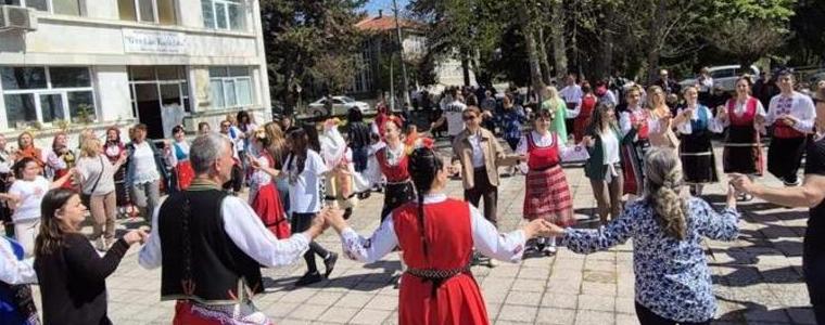 Днес празнува село Подслон, община Добричка
