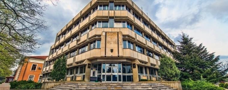 Генерал Тошево отбелязва тържествено 24 май с празнично шествие и изпращане на абитуриенти
