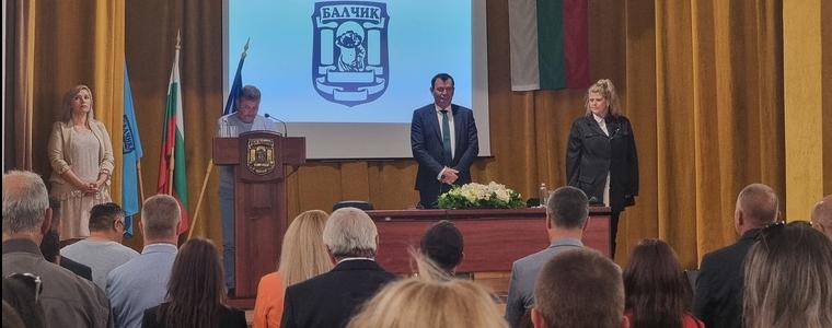 На тържествено заседание на Общинския съвет Балчик отличи учители и ученици (СНИМКИ)