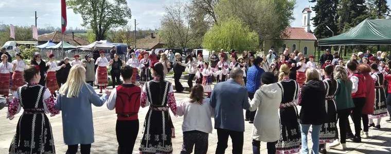 От Смолница стартираха майските празници в община Добричка (СНИМКИ)