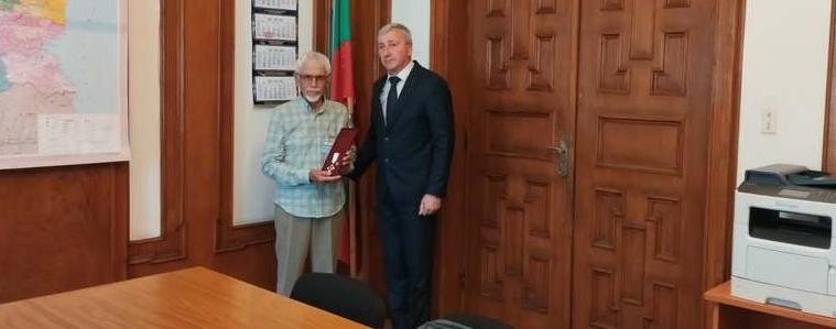 Творецът Христо Илиев със заслужено признание от Министерство на отбраната