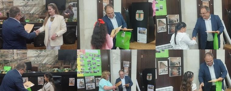 В Тервел наградиха призьорите в конкурса „Стихове, родени за освобождението“
