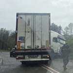 Камион поднесе и катастрофира на Аксаковска панорама, движението се осъществява в една лента