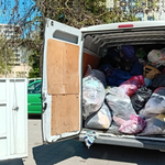 Обаждайте се за претрупаните контейнери с дрехи, фирмата реагира много бързо