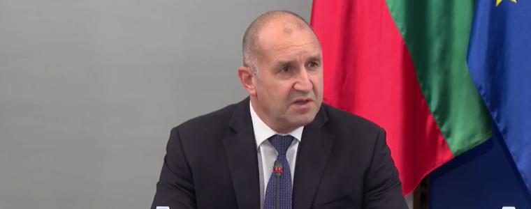 Правителството и търговските вериги се договориха за трайно намаляване на цените на основни храни