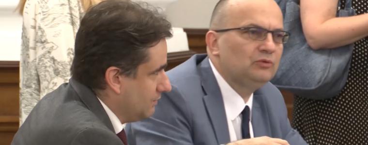 Правителството, синдикатите и бизнесът не се разбраха за осигуровките на държавните служители