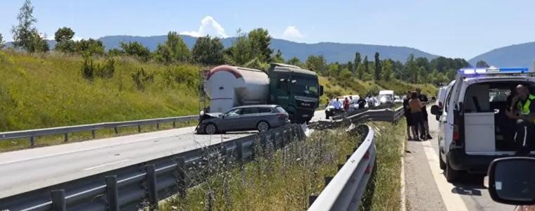 Прокуратурата възложи цялостна проверка на пътя, където стана катастрофата с камион в района на Мало Бучино