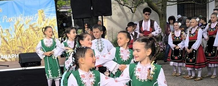 С музика, танци и почетно отличие Раковски отбеляза своя празник