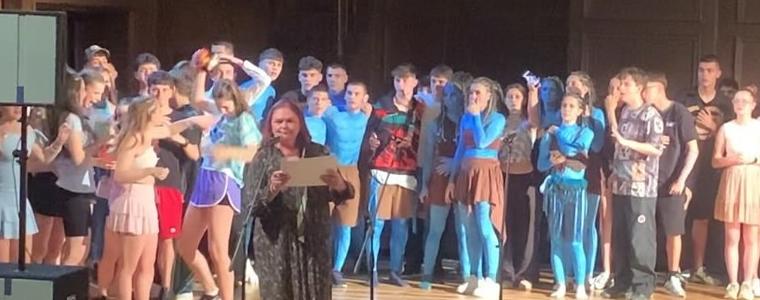 Ученици от ЕГ „Гео Милев“ представиха „Светът на приказките“ на Немкофония 2026