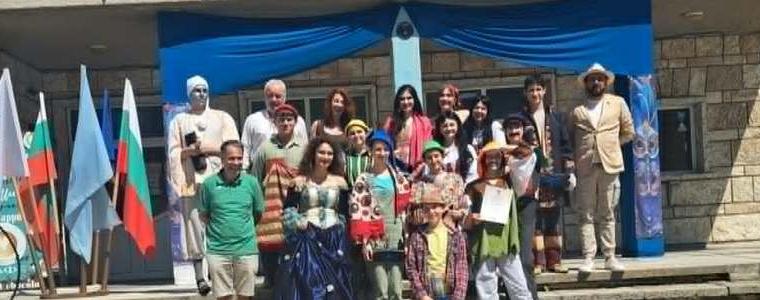 Възпитаничка на Куклено-театралната школа към ДКТ „Дора Габе“ с награда от фестивала в Каварна