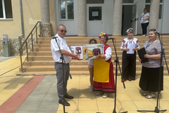 Празникът на гърнетата  в Крушари завърши с хоро и награди (СНИМКИ)