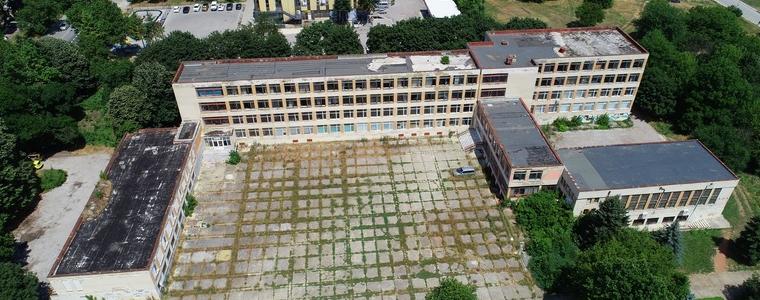 Дискутираха бъдещето на сградния фонд на бившето училище „Дора Габе“ (ВИДЕО)
