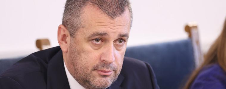 Държавни дружества с милионни задължения, но пък и с огромни заплати
