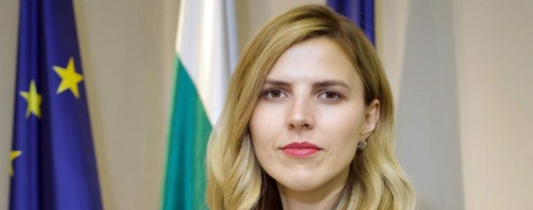 Министър Велислава Петрова: Никой не е подписвал никаква декларация