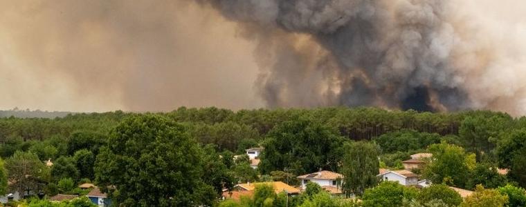 Пожарите във Франция: Продължава евакуацията на десетки хиляди в засегнатите райони
