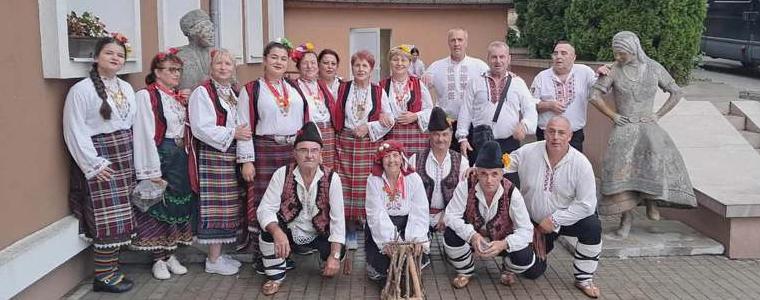 Самодейците от село Владимирово спечелиха пет златни медала и специална награда от „Фолклорен извор“
