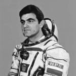 На 74 години почина българският космонавт Александър Александров