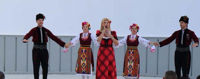 Нелина и „Шарена гайда“ с вълнуващ завършек на събора „Богородица“ в Генерал Тошево
