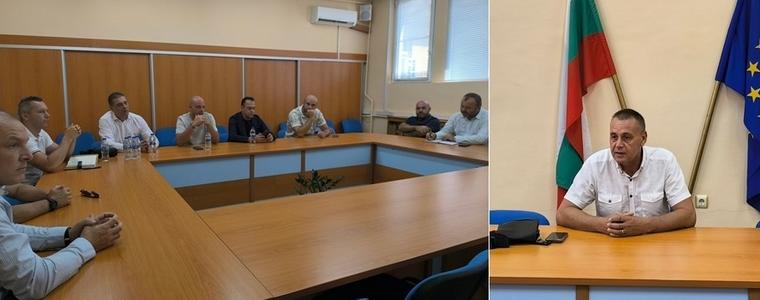 Областният управител проведе работна среща за съдбата на ФК „Добруджа“ 