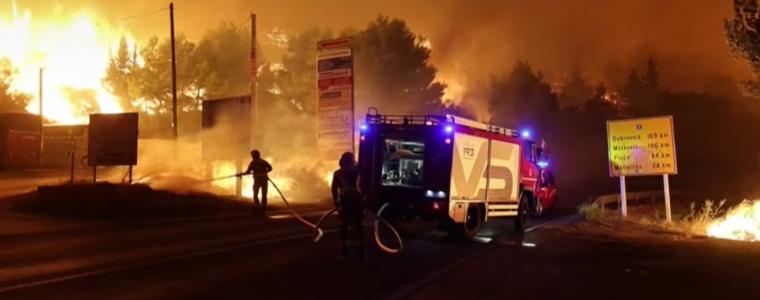 Огромен пожар в Хърватия - има загинал и десетки ранени