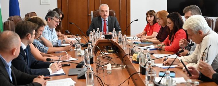 Правителството и социалните партньори договориха критериите за изчисляване на минималната работна заплата за 2027 г.
