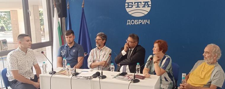 Учители, литературоведи и студенти дискутираха как Пенчо Славейков да бъде по-близко до младите хора (ВИДЕО)