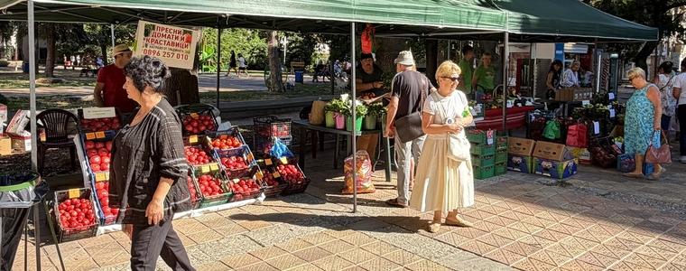 Есенно изложение представя продукцията на производители и занаятчии от община Добричка 