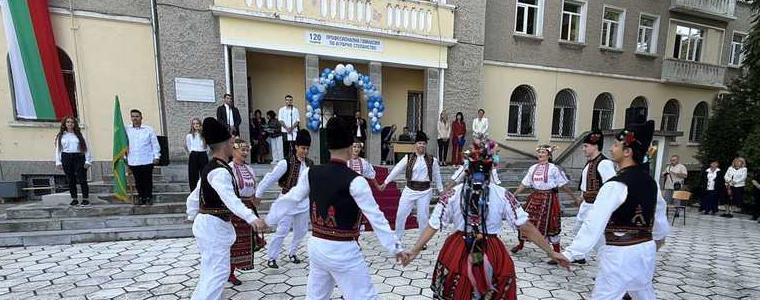 Професионалната гимназия по аграрно стопанство в Добрич откри новата учебна година