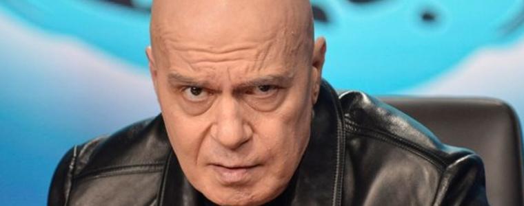 Слави Трифонов заяви, че е премахнал паметната плоча на Петрохан