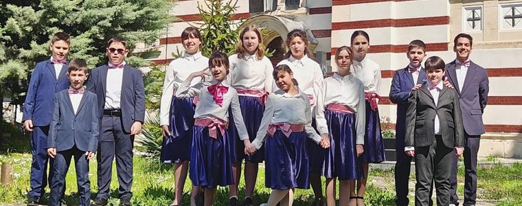 Вокална формация „Либервокс“ с концерт пред ученици по повод Международния ден на музиката