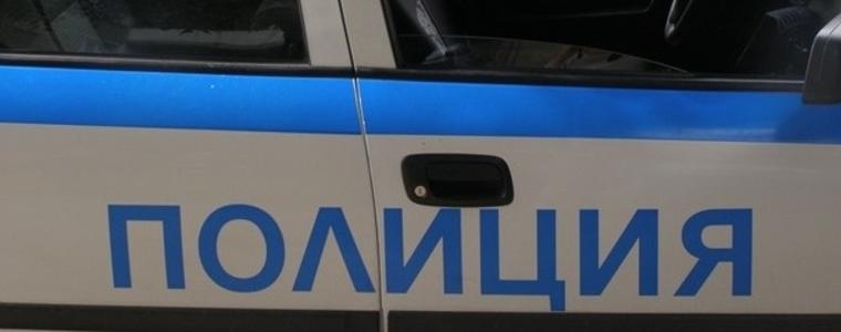 Задържаха шофьор, блъснал две паркирани коли в Тервел и напуснал местопроизшествието