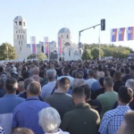 Хиляди се стекоха на погребението на Ратко Младич в Сърбия