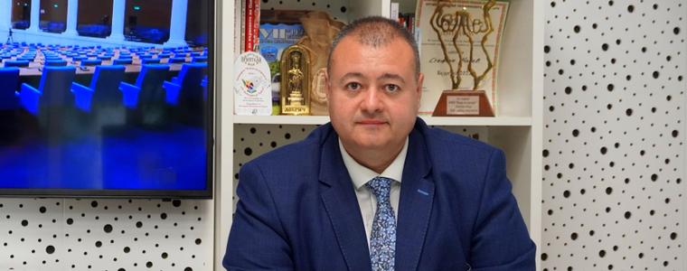 Депутатът Свилен Трифонов  с остра реакция срещу потенциалното затваряне на „Чудната градина“ в Добрич