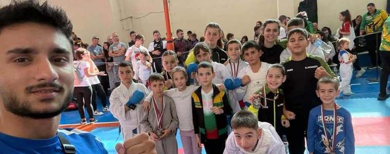 КАРАТЕ: 19 медала за „Самурай“ от Купа „Дръстър“ в Силистра