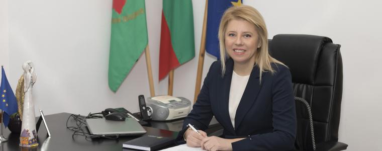 Поздрав на кмета на Община Добричка Соня Георгиева по случай Дена на възрастните хора