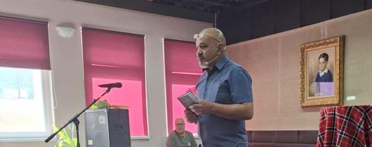 Промяна в датата на премиерата на стихосбирката „Вертикален кръстопът“ от Николай Дялков