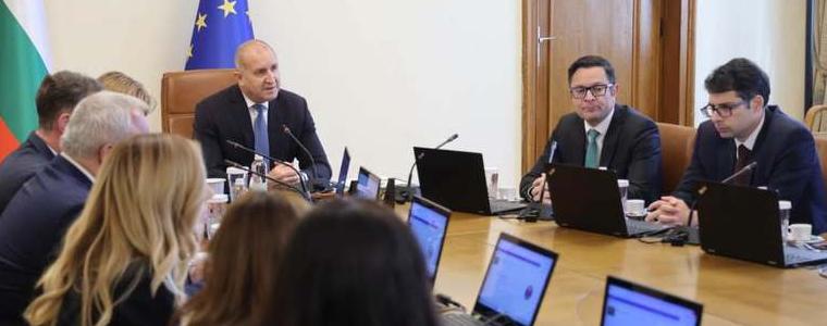 Румен Радев: Кръстосаните проверки в системата на здравеопазването ще продължат в цялата страна