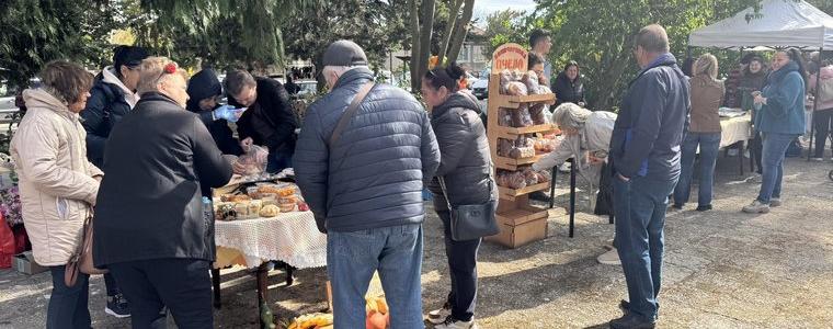 В пъти повече гости на третото издание на фестивала на тиквата в Дуранкулак (СНИМКИ)