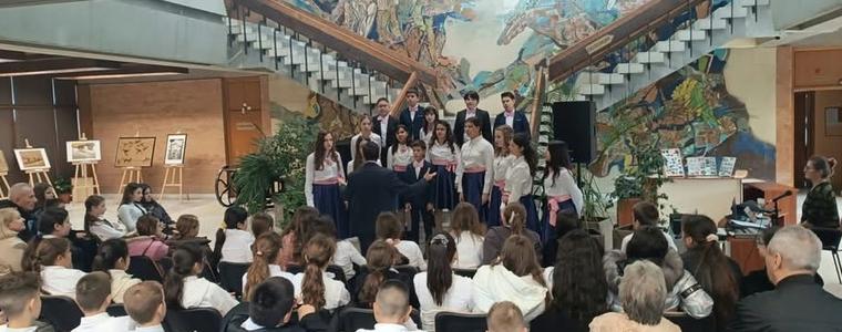 Вокална формация „Либервокс“ изнесе концерт пред ученици от СУ "Димитър Талев"