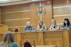 Кметът Соня Георгиева проведе среща с директорите и педагозите от детските градини в община Добричка