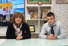 Ученици от СУ „Любен Каравелов“ участваха в международен хакатон в Австрия (ВИДЕО)