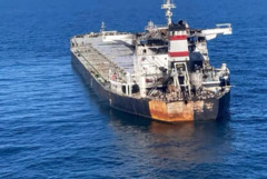 Военни от ВВС и ВМС локализираха дрейфащ кораб край нос Шабла